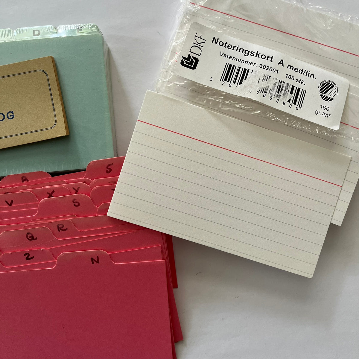 Index cards and dividers Lot