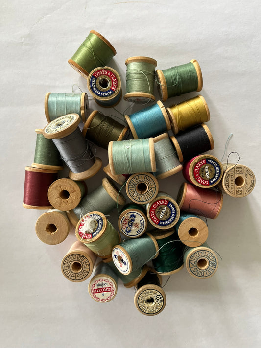 Lot of vintage spools - various colors
