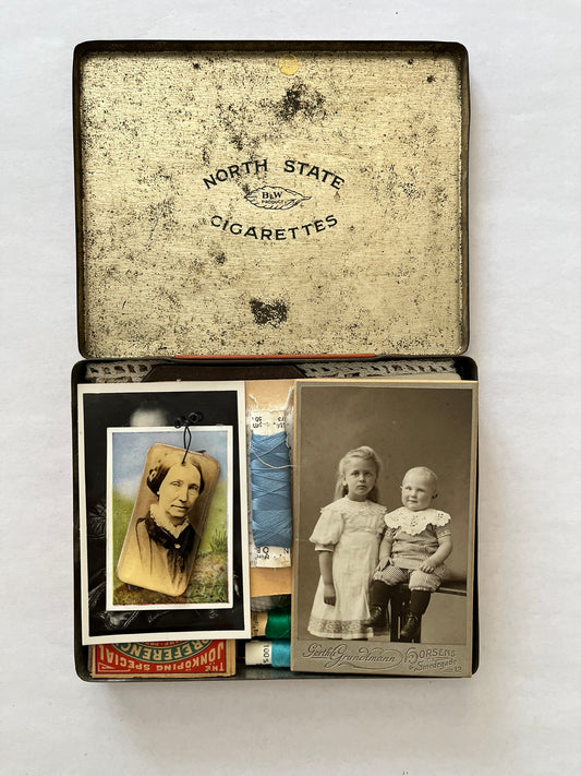 Box of Curiosity - large Red