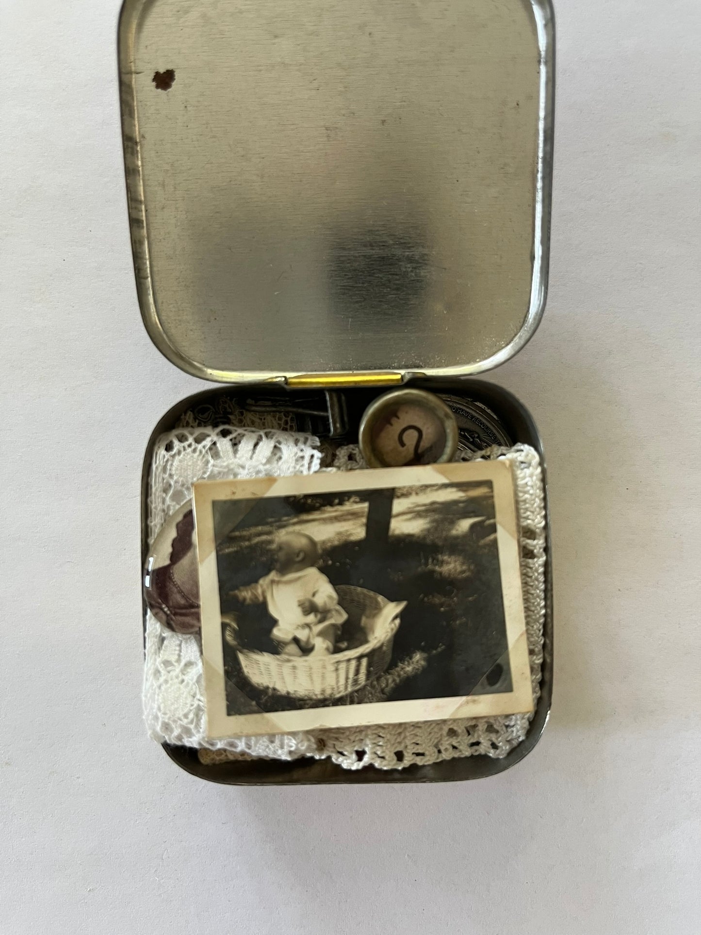 Little Box of Curiosity - Lakerol