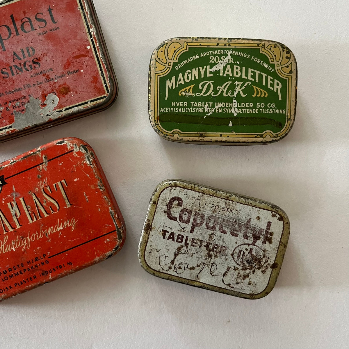 Set of 4 vintage tins