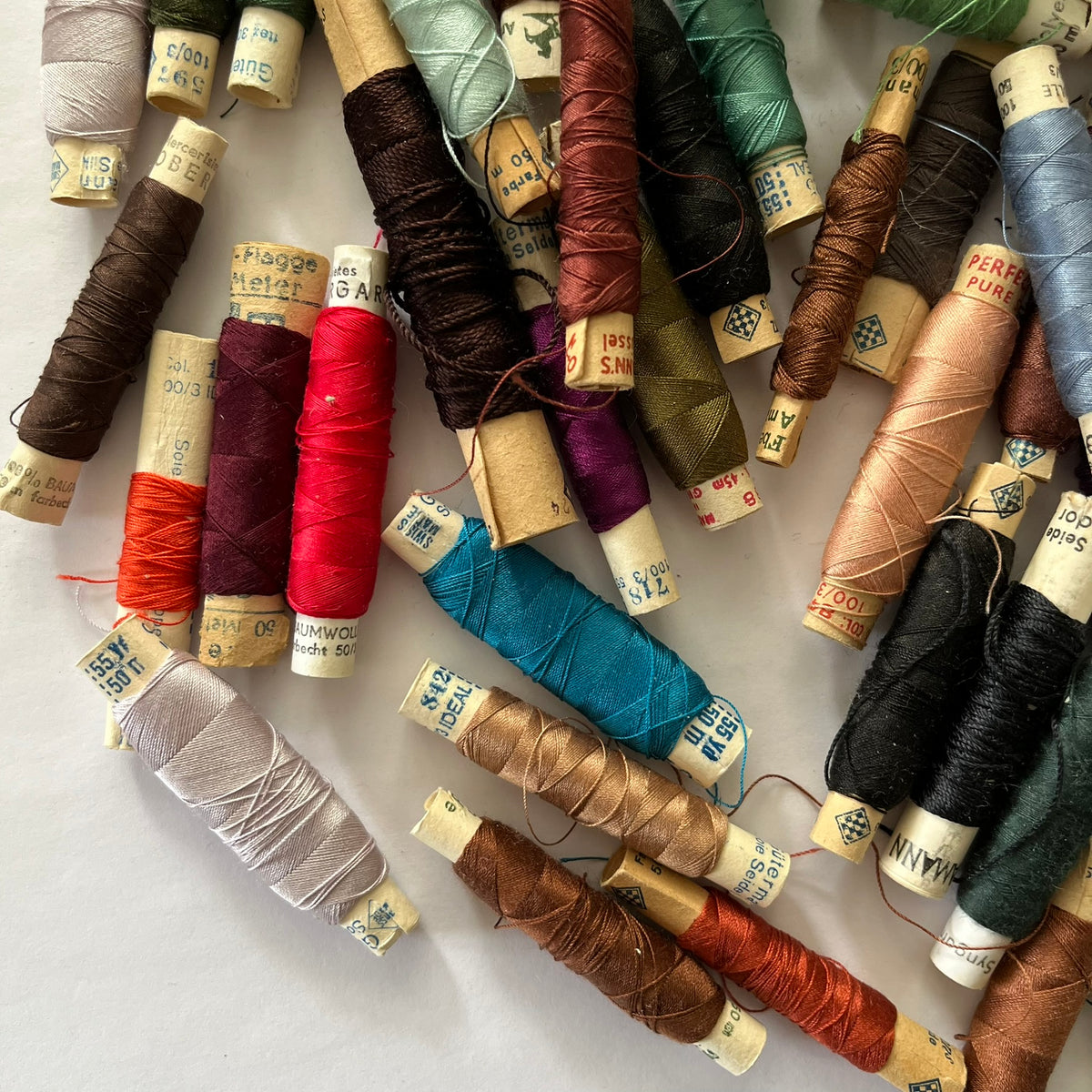 Lot of vintage thread
