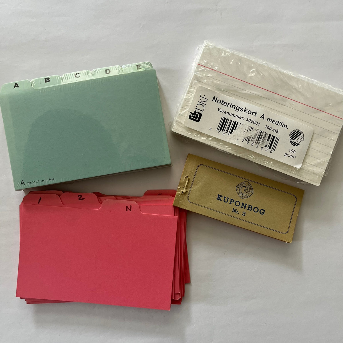 Index cards and dividers Lot