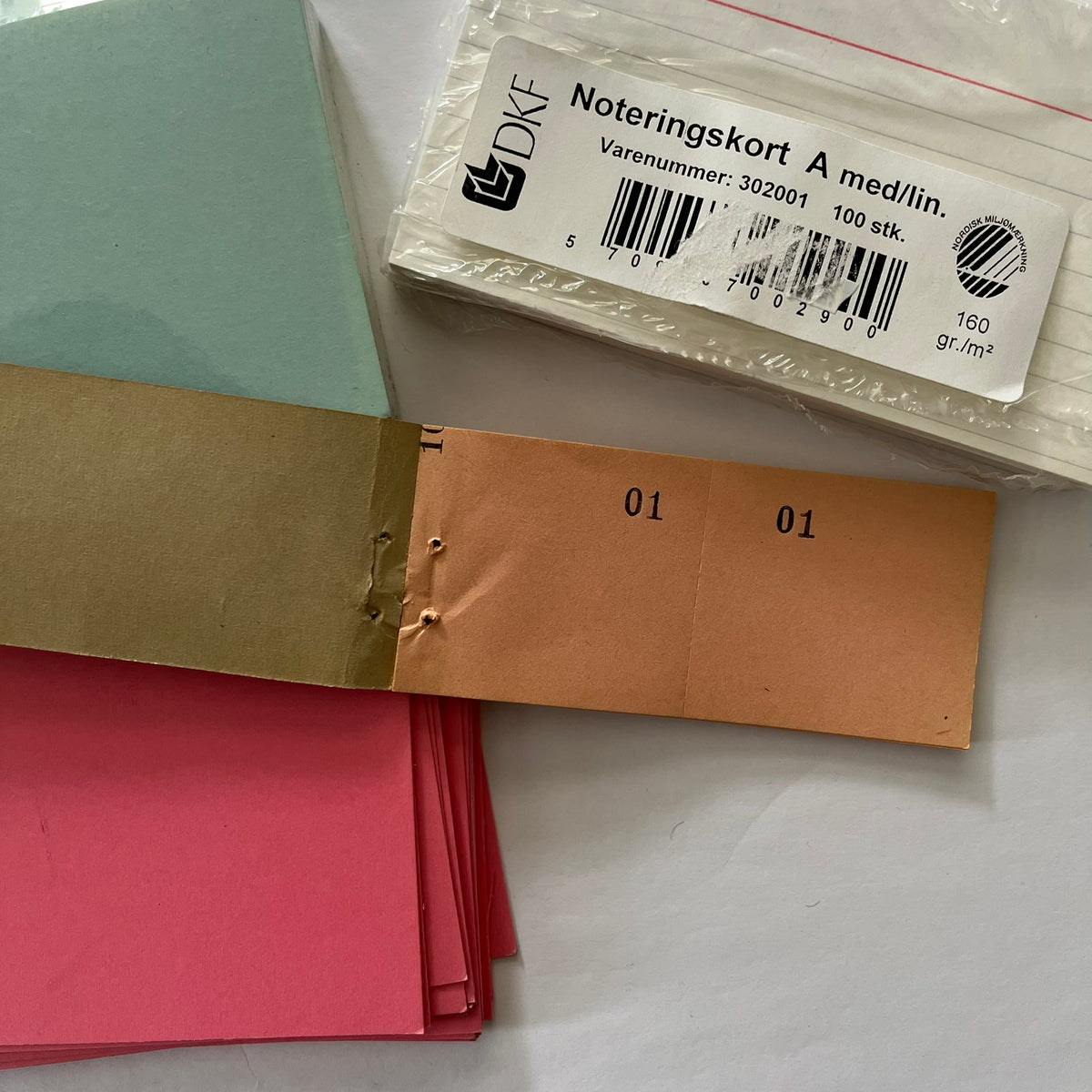 Index cards and dividers Lot