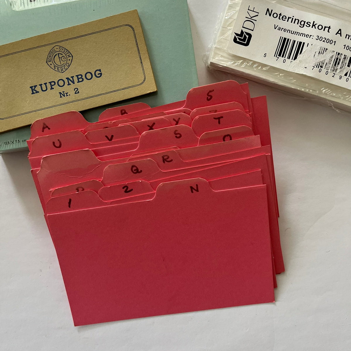 Index cards and dividers Lot